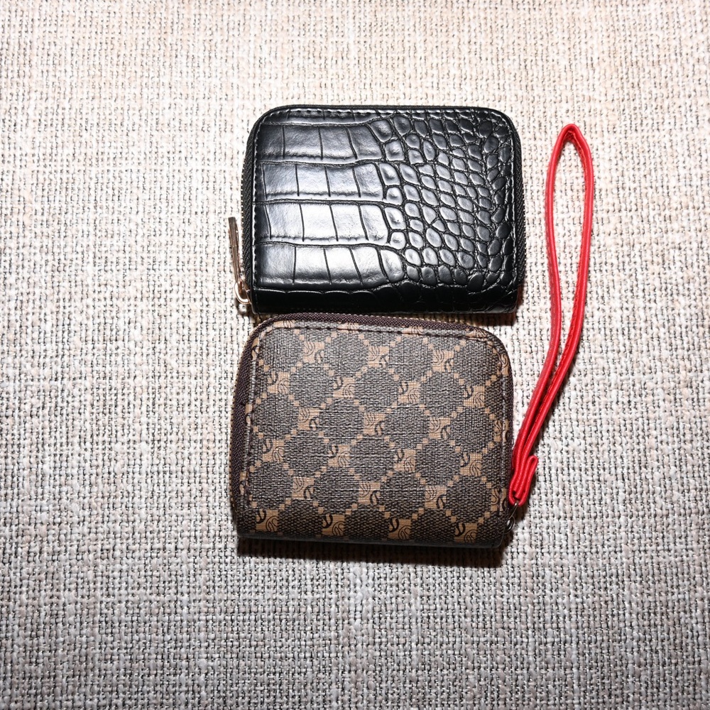 Bundle of 2 wallets